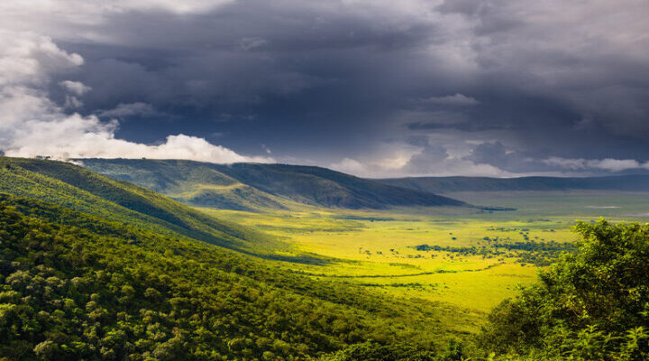 10 days Tanzania lodge safari & Zanzibar Beach luxury road holiday